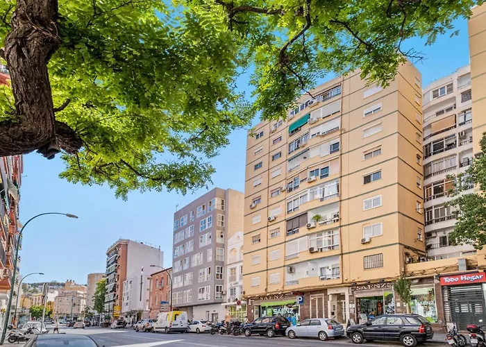 3 Bedroom Apartment Near City Centre